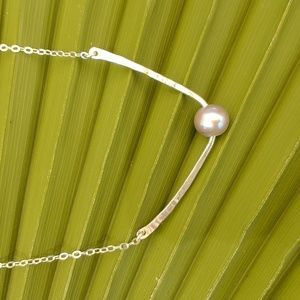 Women's Floating Pearl Necklace